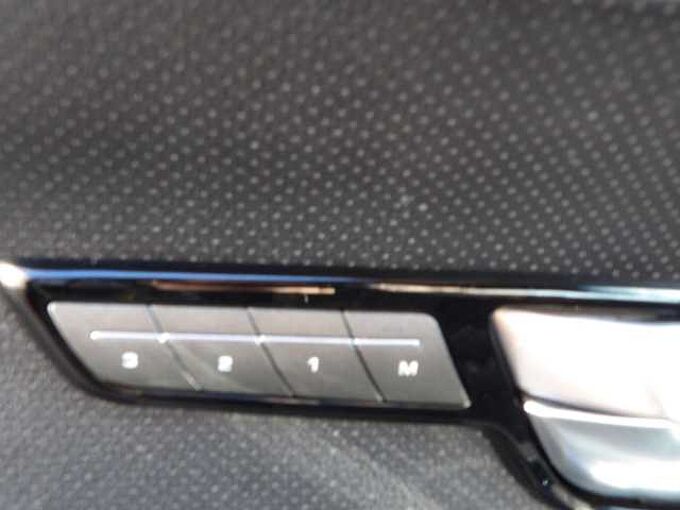 Land Rover Range Rover Velar Range Rover Velar D200 R-Dynamic SE